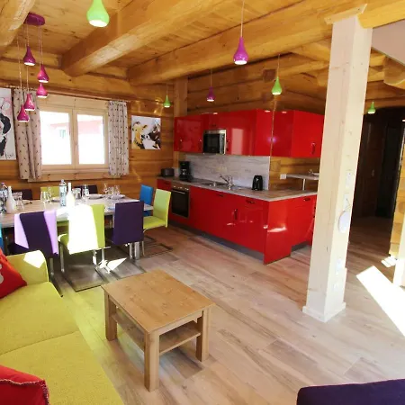 Spacious Chalet In With Jacuzzi Kaprun