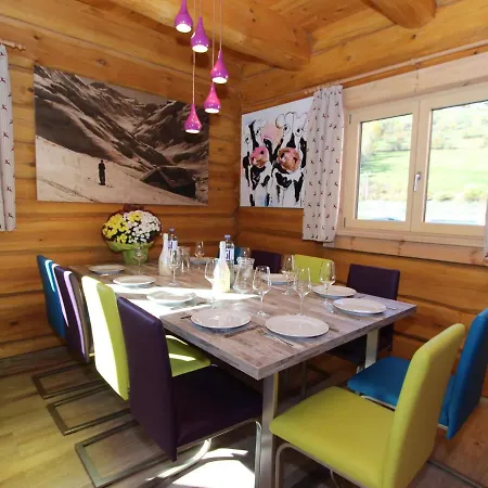 Spacious Chalet In With Jacuzzi 木屋 卡普伦