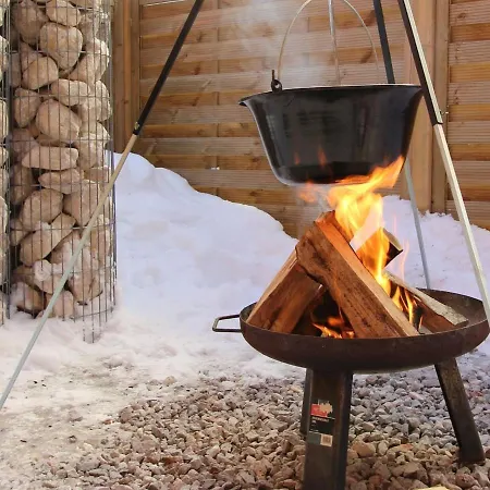 Spacious Chalet In With Jacuzzi Σαλέ