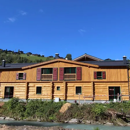 Spacious Chalet In With Jacuzzi *